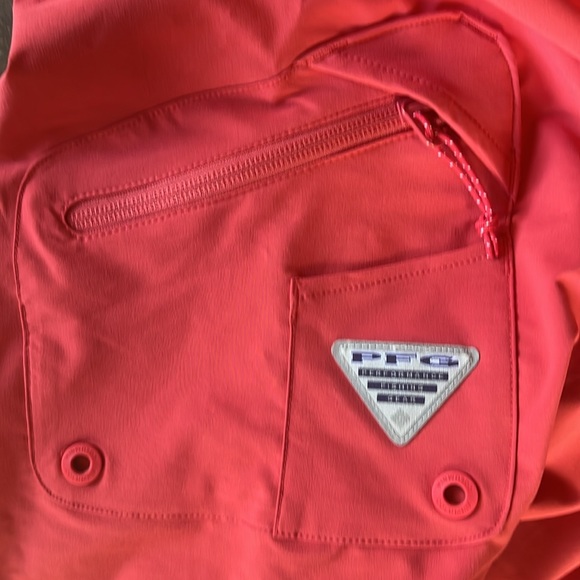 Columbia PFG, board shorts, waistline size 36, 2 small tears on back or left leg - Picture 2 of 8